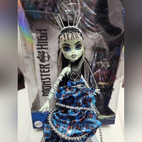 Stitched In Style Frankie Stein Doll - Picture 2 of 6